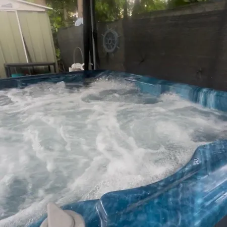 Hébergement de vacances Bella Nyaralo Siofok-szabadifuerdon Privat Jakuzzi Siófok