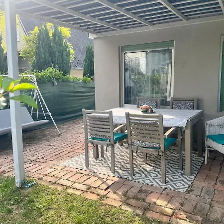 Hébergement de vacances Bella Nyaralo Siofok-szabadifuerdon Privat Jakuzzi Siófok
