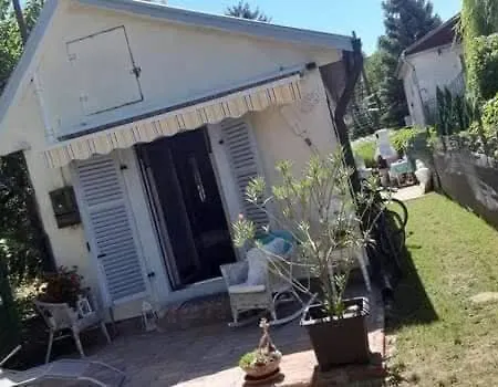 Hébergement de vacances Bella Nyaralo Siofok-szabadifuerdon Privat Jakuzzi *